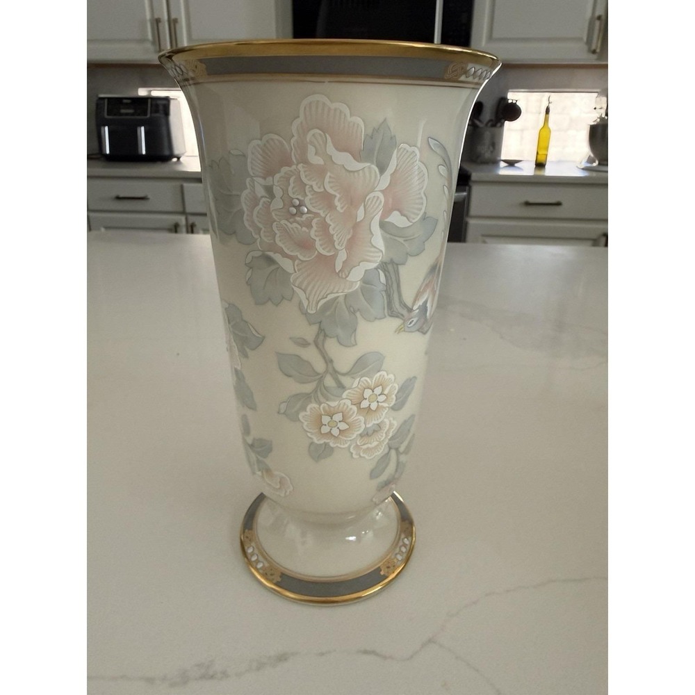 Vintage Lenox McKinley Presidential Flower Vase 8.5"H Floral Gold Trim EUC